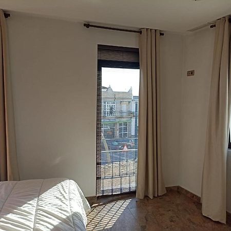 チクラナ・デ・ラ・フロンテーラAvenida Reyes Catolicosアパートメント エクステリア 写真